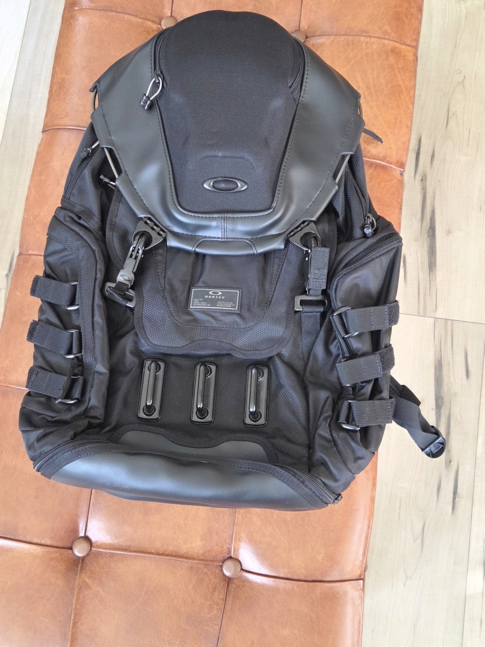 Oakley Black Tactical-Style Men's Backpack